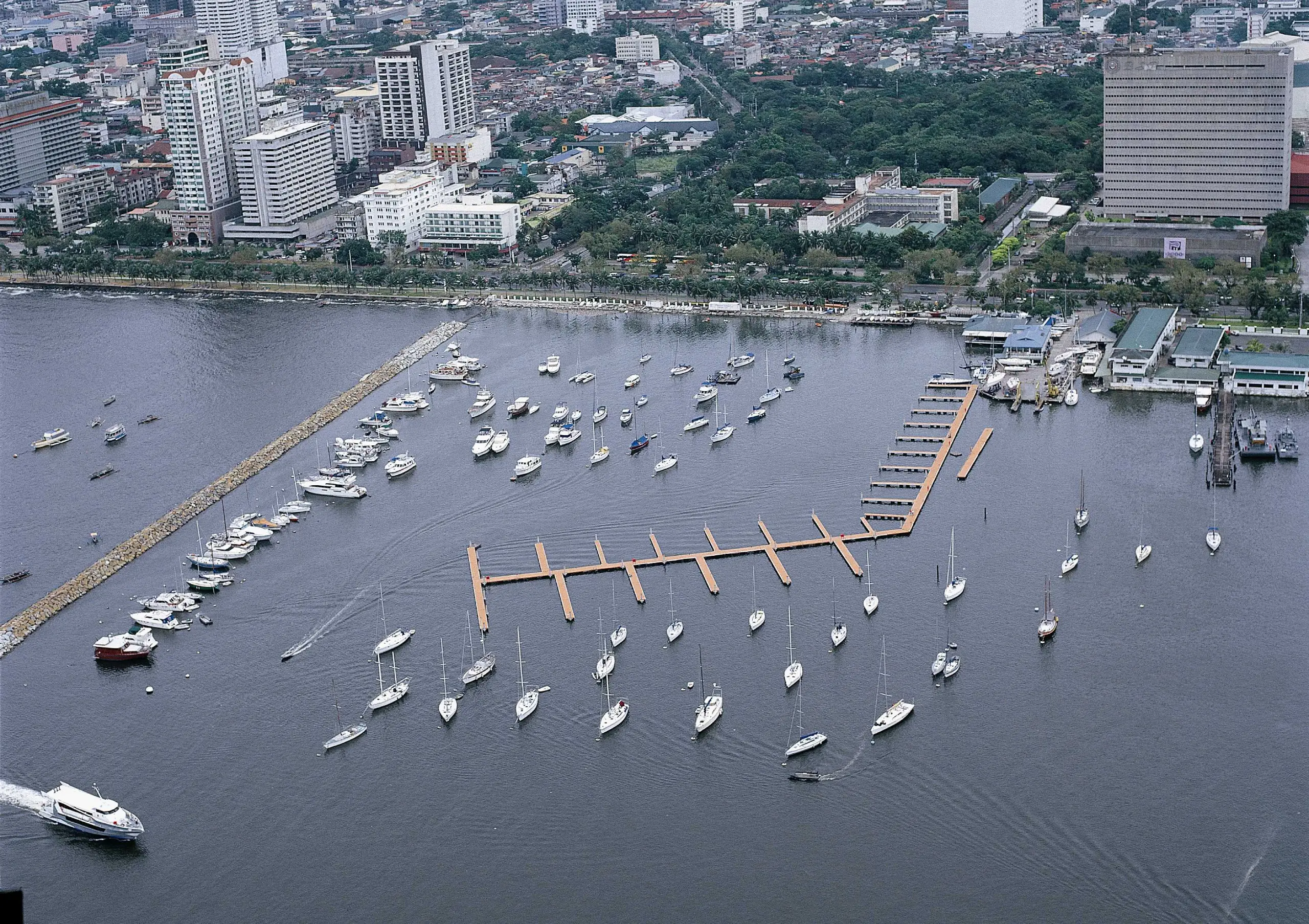 Manila Yacht 3